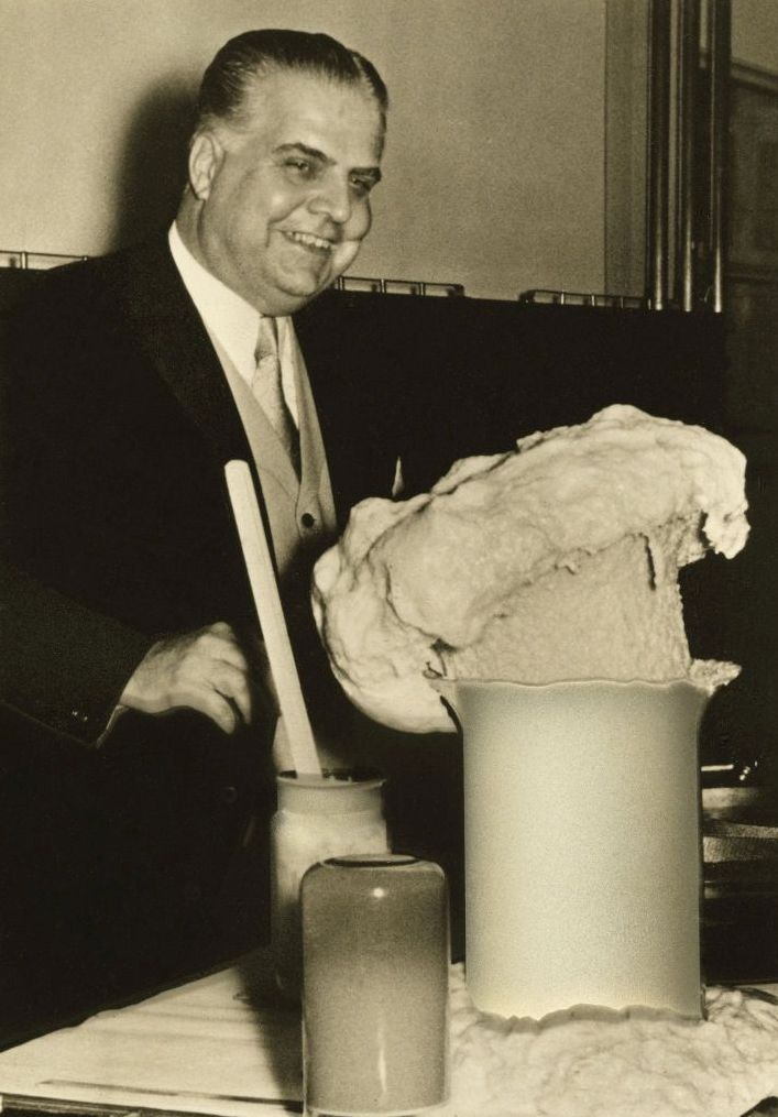 Profesor Otto Bayer - wynalazca pianki poliuretanowej