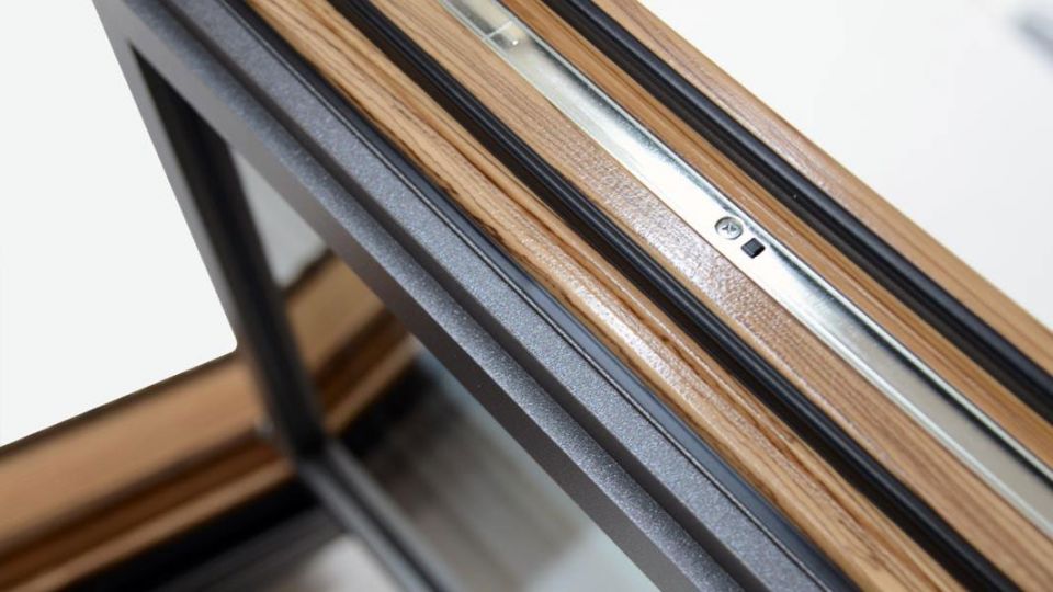 Okno drewniano-aluminiowe Bertrand ALUTREND QUADRAT FB